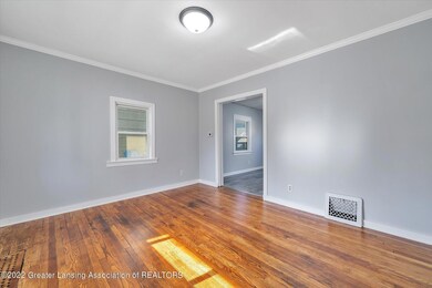 08-1038-McCullough-St-WindowStill-Real-E