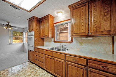 209 Ross Ave, Denison, TX 75020 - photo 7