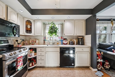 51 Jodi Dr, Wallingford, CT 06492 - photo 4