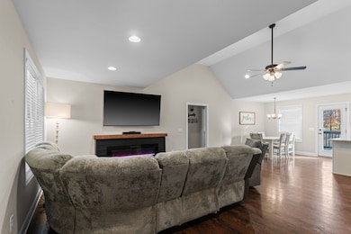 634 S Tunnel Rd, Gallatin, TN 37066 - photo 5