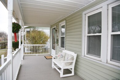 73 Fleetwood Ave, Albany, NY 12209 - photo 4