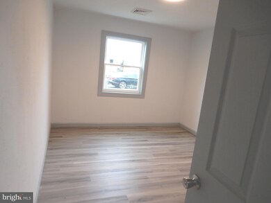 308 Howell Dr, New Castle, DE 19720 - photo 4