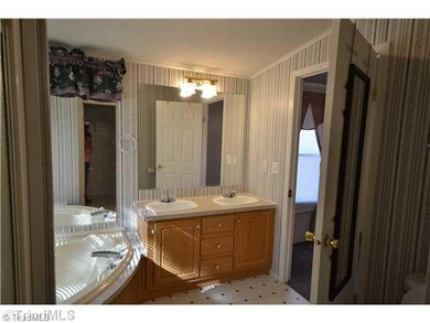 5751 Pisgah Covered Bridge Rd, Asheboro, NC 27205 - photo 6