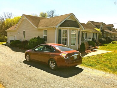 213 Warren Cir, Shelbyville, TN 37160 - photo 3