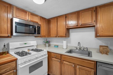 43 Meadow Pond Dr unit F, Leominster, MA 01453 - photo 4