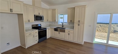 237 E Prospect St, Lake Elsinore, CA 92530 - photo 3