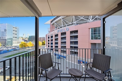 Gridiron unit 613, Seattle, WA 98104 - photo 2