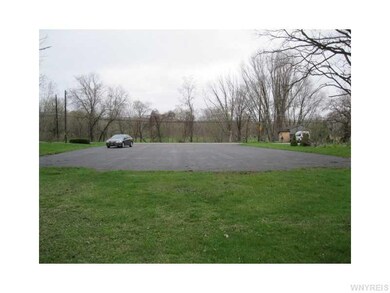 Parking Lot/Garage.