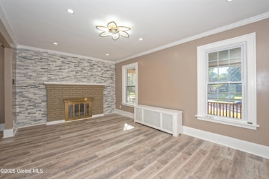2 Livingroom 3