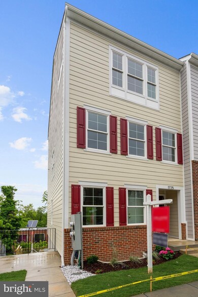 1723 28th Place SE unit B, Washington, DC 20020 - photo 2