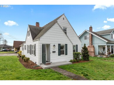 139 SW Alfred St, Chehalis, WA 98532 - photo 2