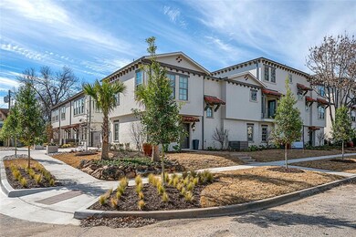 3455 Bremen St unit E, Dallas, TX 75206 - photo 3