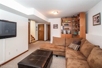 1725 Edith Ave NE, Grand Rapids, MI 49505 - photo 7