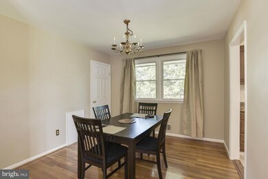 13034 Ingleside Dr, Beltsville, MD 20705 - photo 7