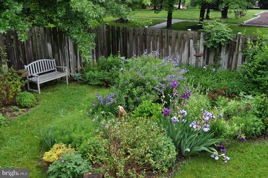 1567 Saint Lawrence Ct, Frederick, MD 21701 - photo 4