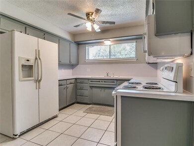 6424 N Ann Arbor Ave, Warr Acres, OK 73132 - photo 6