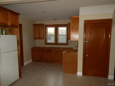 319 Main St, Tatamy, PA 18085 - photo 4