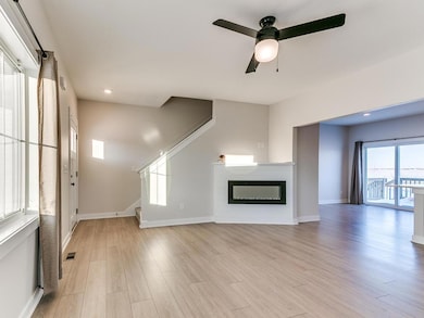 1617 Ledges Dr-19
