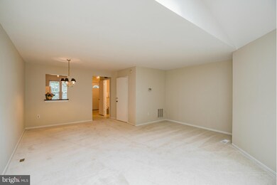 3719 Gelderland Ct, Olney, MD 20832 - photo 5