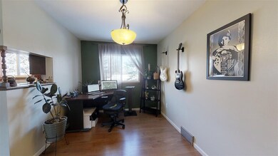 2024 9th St NW, Minot, ND 58703 - photo 6