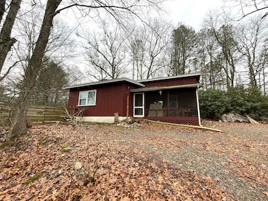 178 Purdy Ln, Franklin, NC 28734 - photo 3