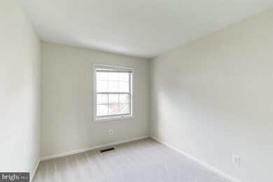 6005 Sweet Dale Ct, Springfield, VA 22152 - photo 5