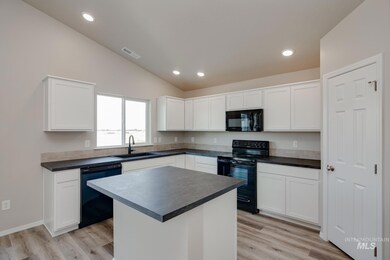 18265 N Strawflower Ave, Nampa, ID 83687 - photo 4