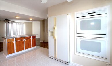 8394A Shallowcreek Rd unit A, Liverpool, NY 13090 - photo 4