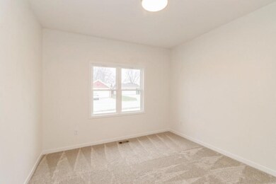 2389 N 10th Ave E, Newton, IA 50208 - photo 6