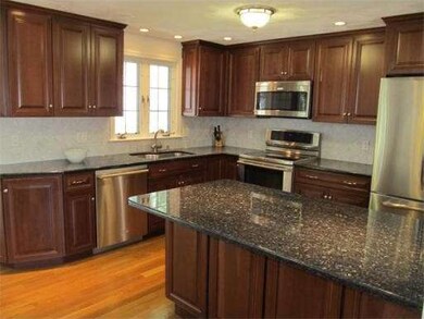 71 Queensland Rd, North Billerica, MA 01862 - photo 4