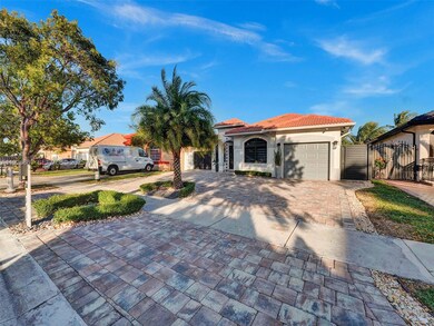 19901 NW 77th Ct, Hialeah, FL 33015 - photo 2