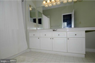 2108 Highcourt Ln unit 301, Herndon, VA 20170 - photo 7