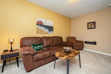 2830 Towne House Dr NE unit C, Cedar Rapids, IA 52402 - photo 7