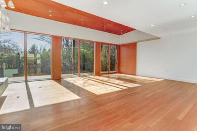 6515 Lily Dhu Ln, Falls Church, VA 22044 - photo 5