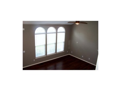 TRIPLE TRANSOM WINDOWS & NEW WOOD LAMINATE FLOORS!