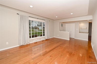 5541 Meadow Ln, Shelby Township, MI 48316 - photo 5