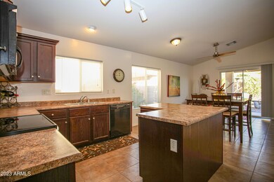 05 Kitchen