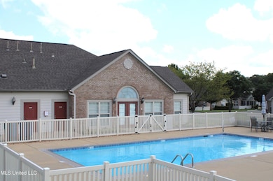 Oaks at Parkview Community Pool