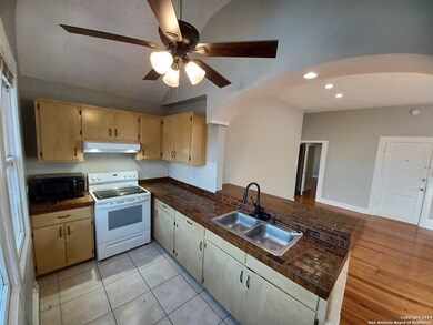 124 W Mistletoe Ave unit 3, San Antonio, TX 78212 - photo 5