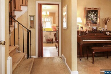 84 Howard Park Dr, Tenafly, NJ 07670 - photo 4