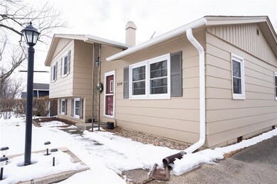 3514 E 39th Ct, Des Moines, IA 50317 - photo 3