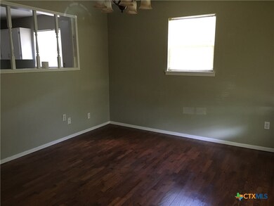 616 Alabama St, San Marcos, TX 78666 - photo 2