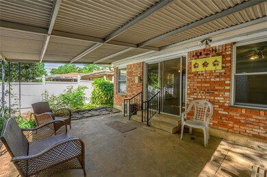 1300 Crestview Dr, Denison, TX 75020 - photo 5