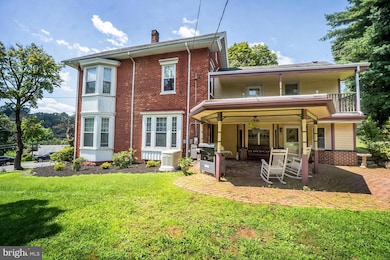 11 E Front St, Jim Thorpe, PA 18229 - photo 4