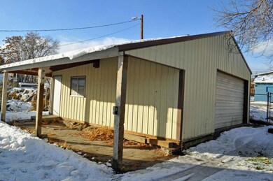 826 S Chelan Ave, Wenatchee, WA 98801 - photo 5