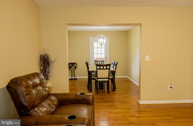 18126 Tebbs Ln, Dumfries, VA 22026 - photo 6