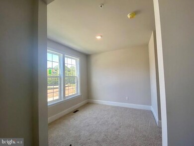 8405 Carter Way, Jessup, MD 20794 - photo 5