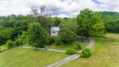 482 Sandusky Rd, Shelbyville, TN 37160 - photo 2