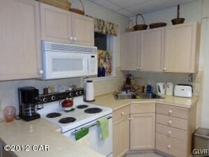 9 E Main St, Weatherly, PA 18255 - photo 2