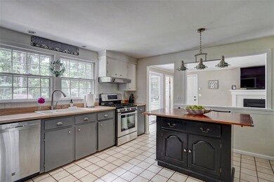 13 Todd Rd, Nashua, NH 03064 - photo 6